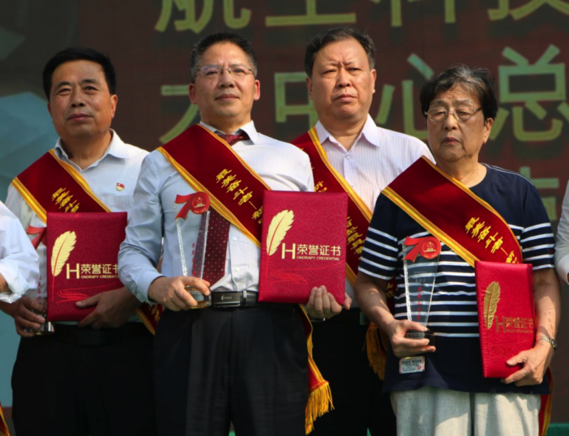 “西安最美斗争者”王仪田，，，用现实验动献礼70华诞