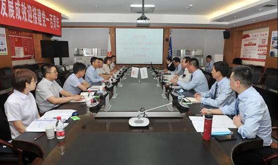 延伸石油销售公司总司理张冰一行来南宫NG28座谈交流